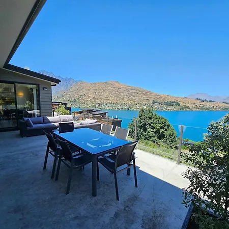 Queenstown Townhouse - Fabulous Alpine Views